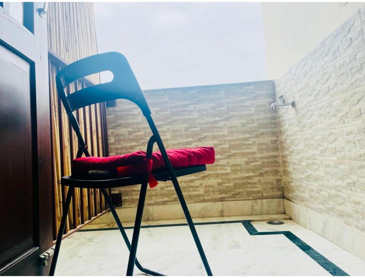 Bluo Studio4 Golf Course Road - Gym, Balcony, Lift Gurgaon Exterior photo